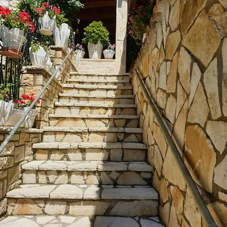 Lidias House In I 아파트 가이오스