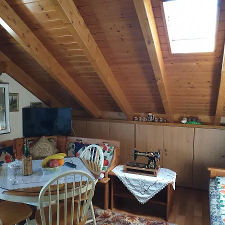 アパート Lidias House In I